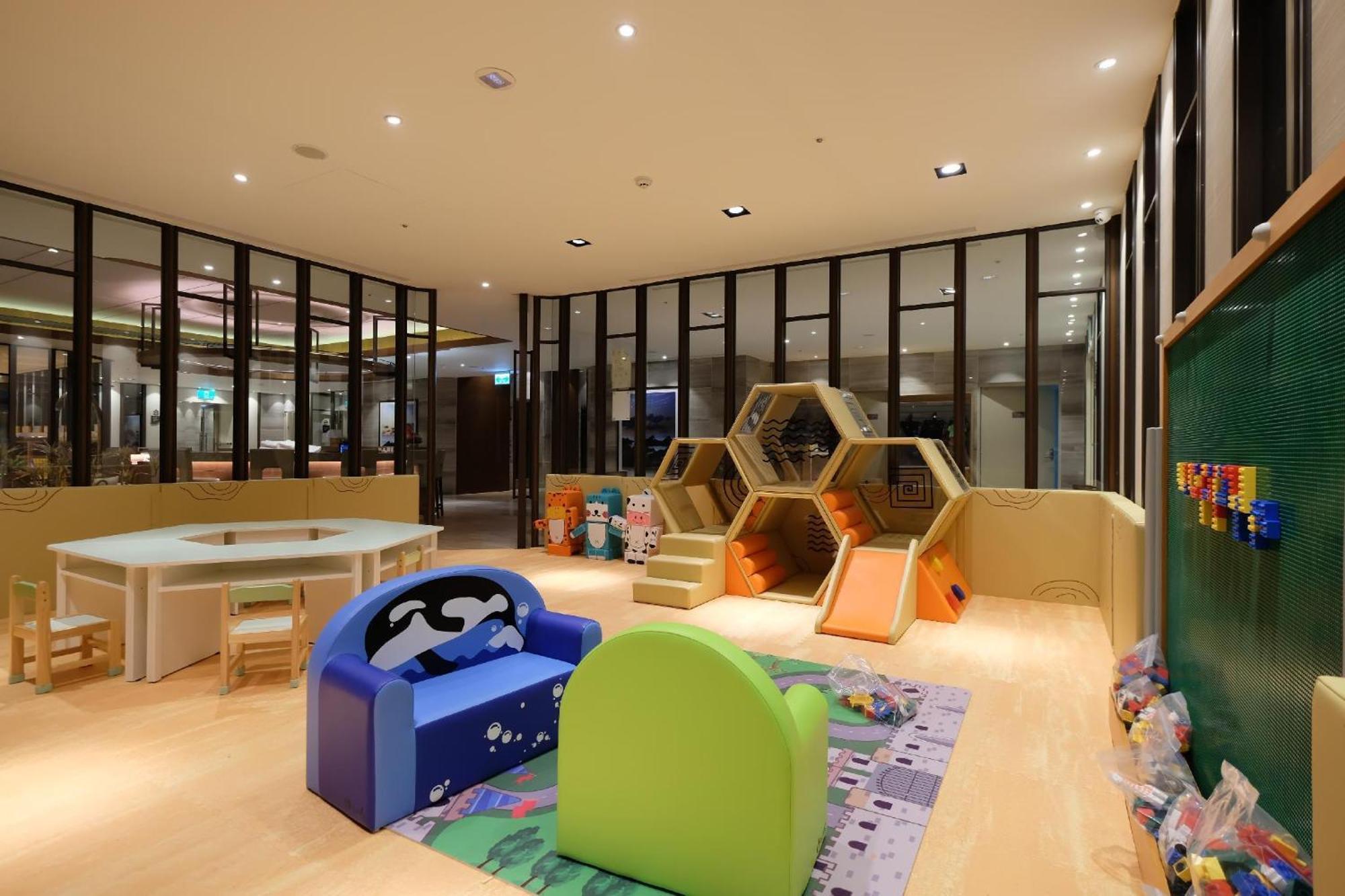 Cuncyue Hot Spring Resort ليودونغ المظهر الخارجي الصورة The Children's Club at the Renaissance Hotel, Bangkok